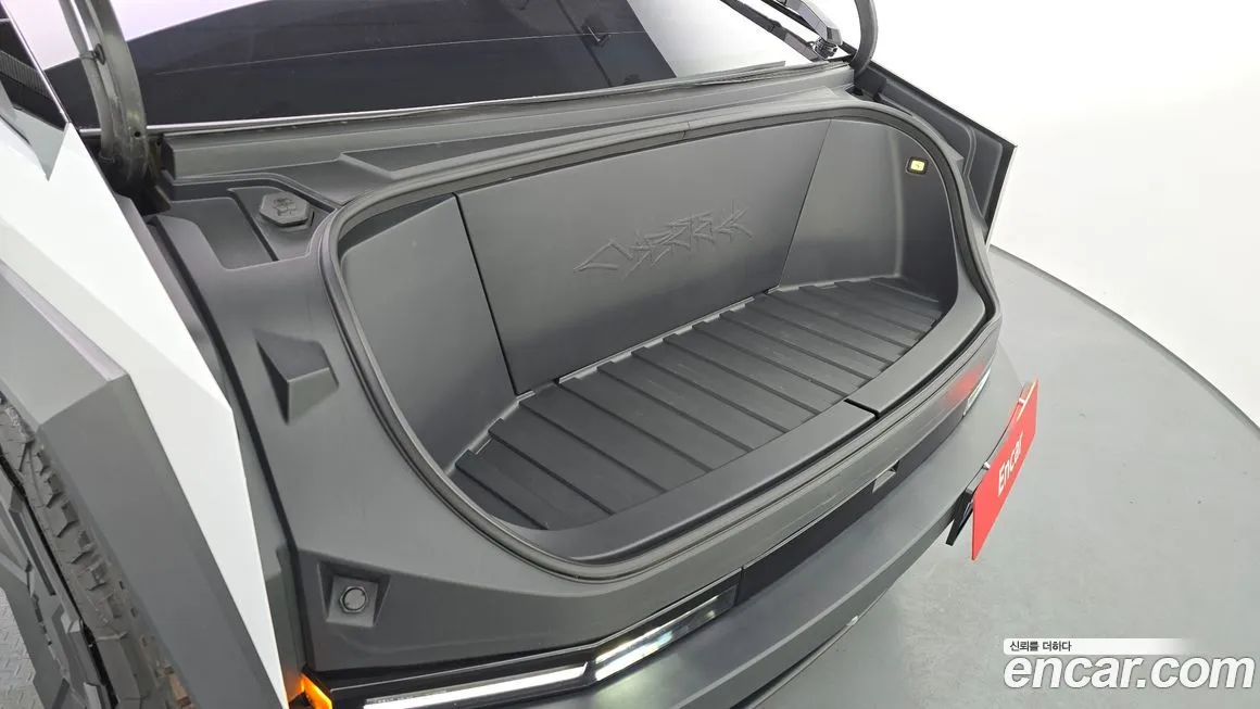 Tesla Cybertruck 2024 из KR, фото 9