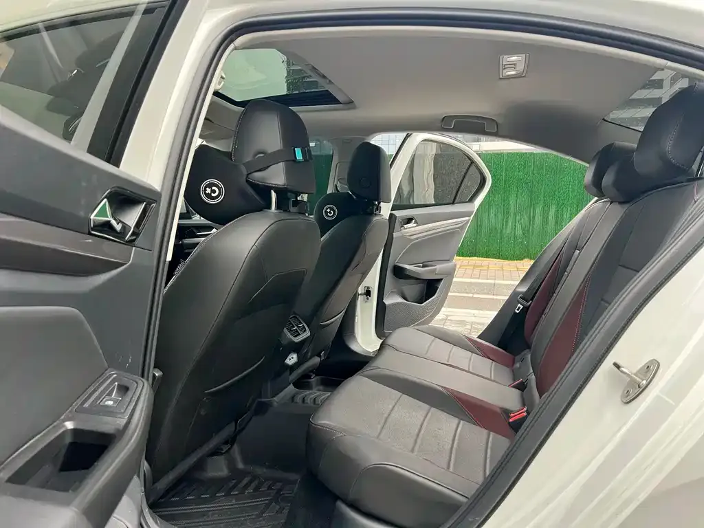 Volkswagen Bora 2021 из CN, фото 9