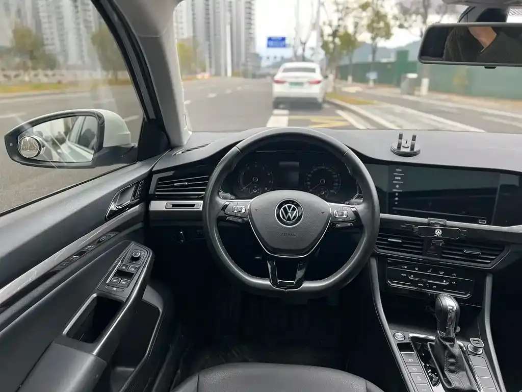 Volkswagen Bora 2021 из CN, фото 4