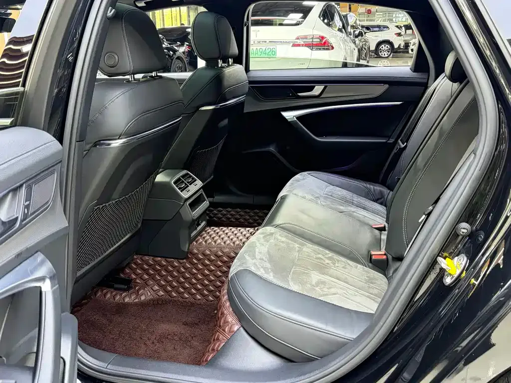 Audi A6L 2021 из CN, фото 5