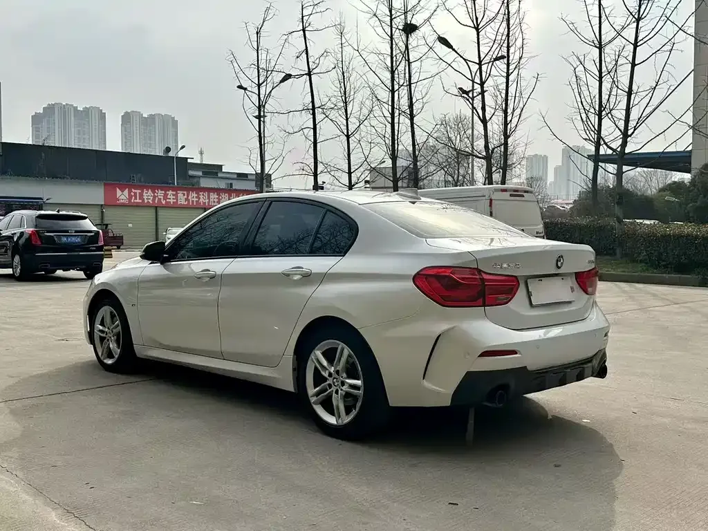 BMW 1 Series 2022 из CN, фото 8