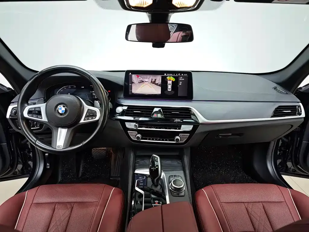 BMW 5 Series — фото 9