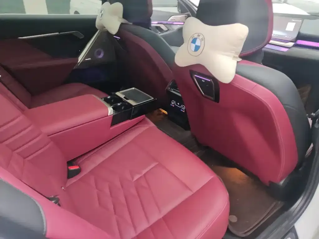 BMW 5 Series 2025 из CN, фото 4