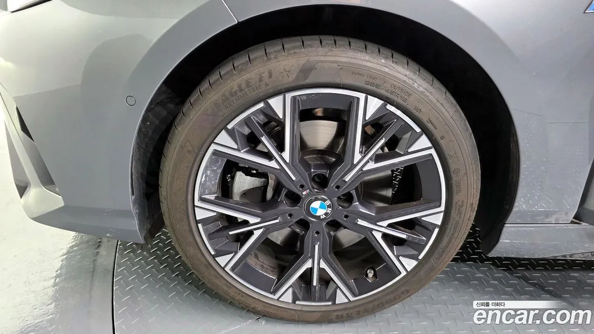 BMW 1-Series 2025 из KR, фото 8