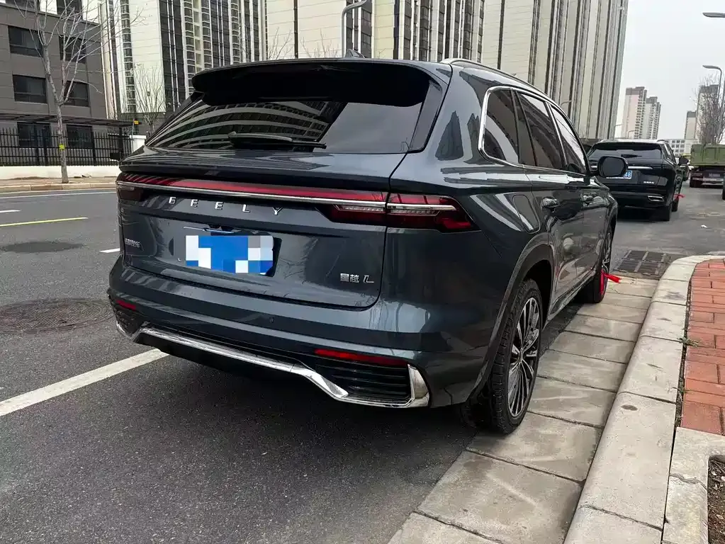 Geely Xingyue L — фото 9