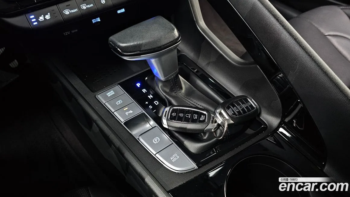 Hyundai AVANTE — фото 2