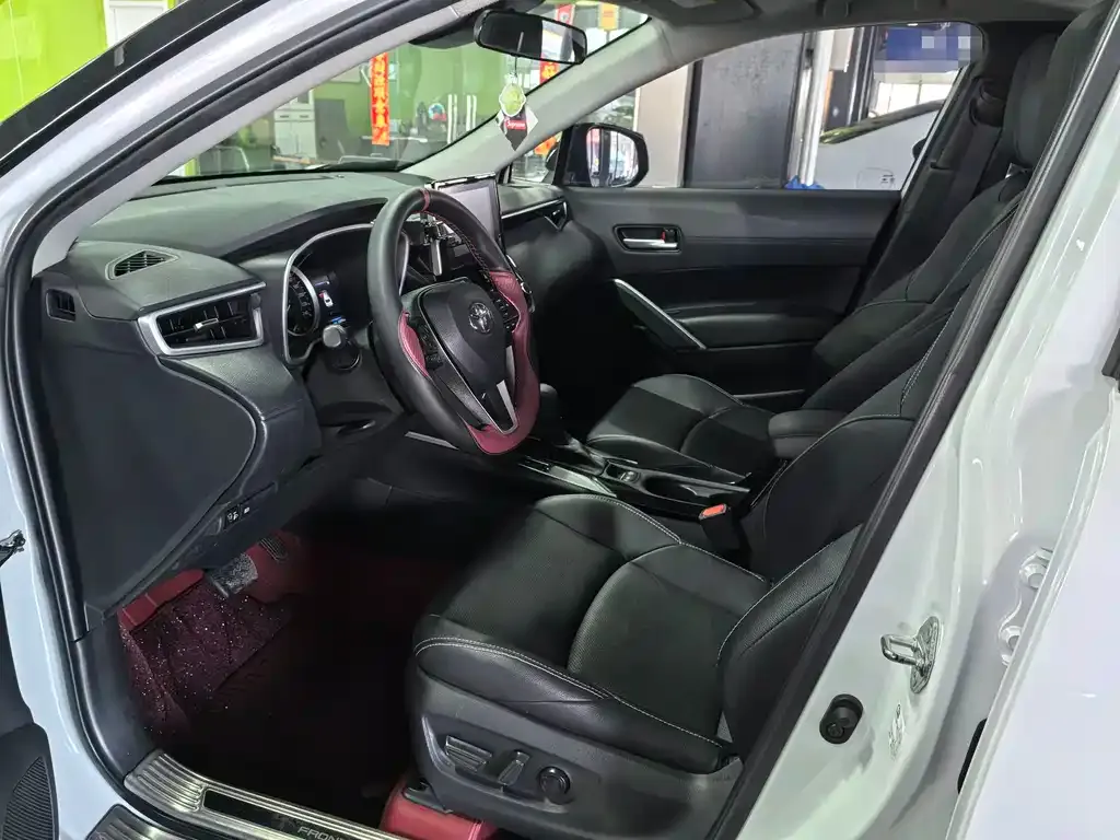 Toyota Frontlander 2022 из CN, фото 3