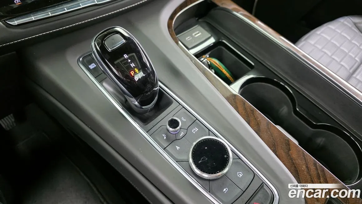 Cadillac Escalade 2021 из KR, фото 9