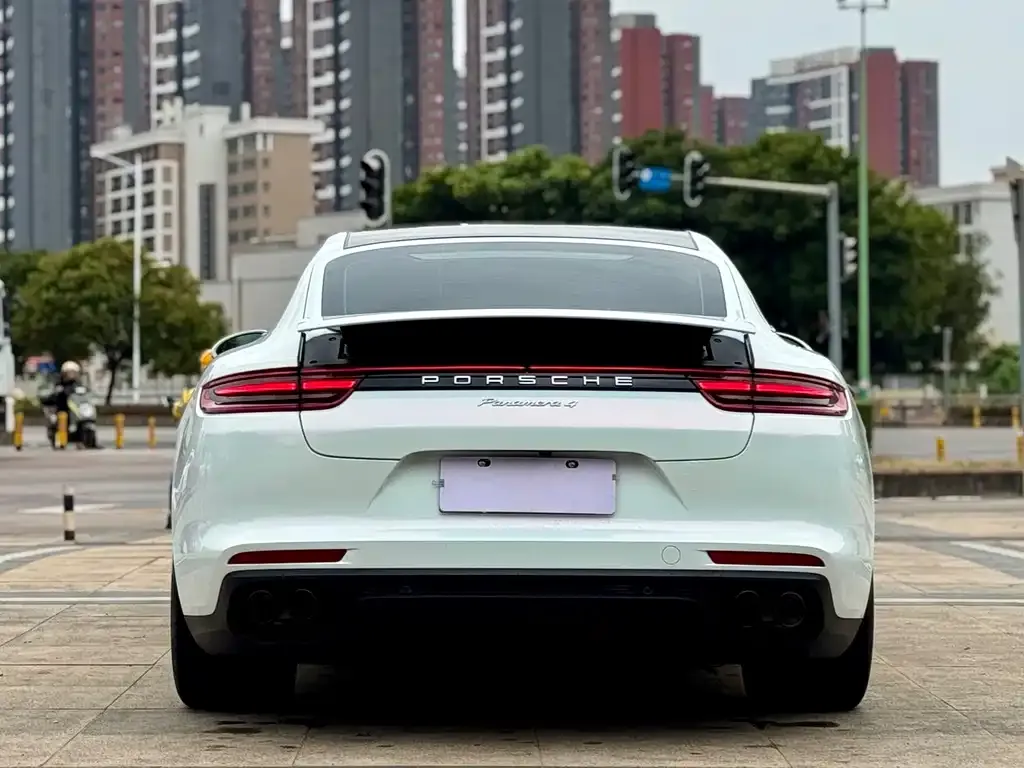 Porsche Panamera — фото 9