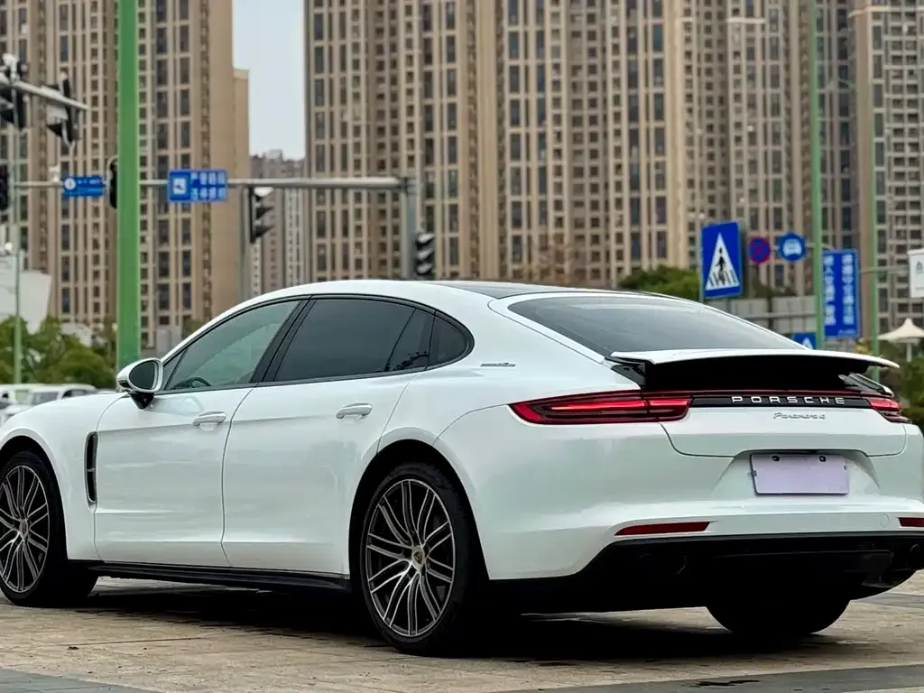 Porsche Panamera — фото 6