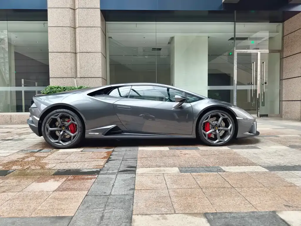 Lamborghini Huracan — фото 9
