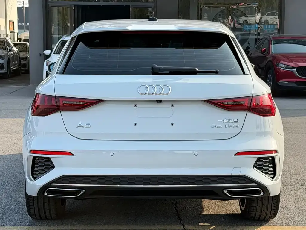 Audi A3 2023 из CN, фото 5