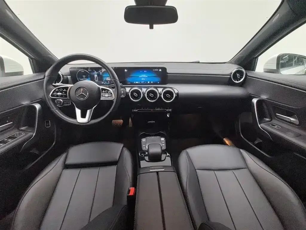 Mercedes-Benz A-Class 2023 из CN, фото 9