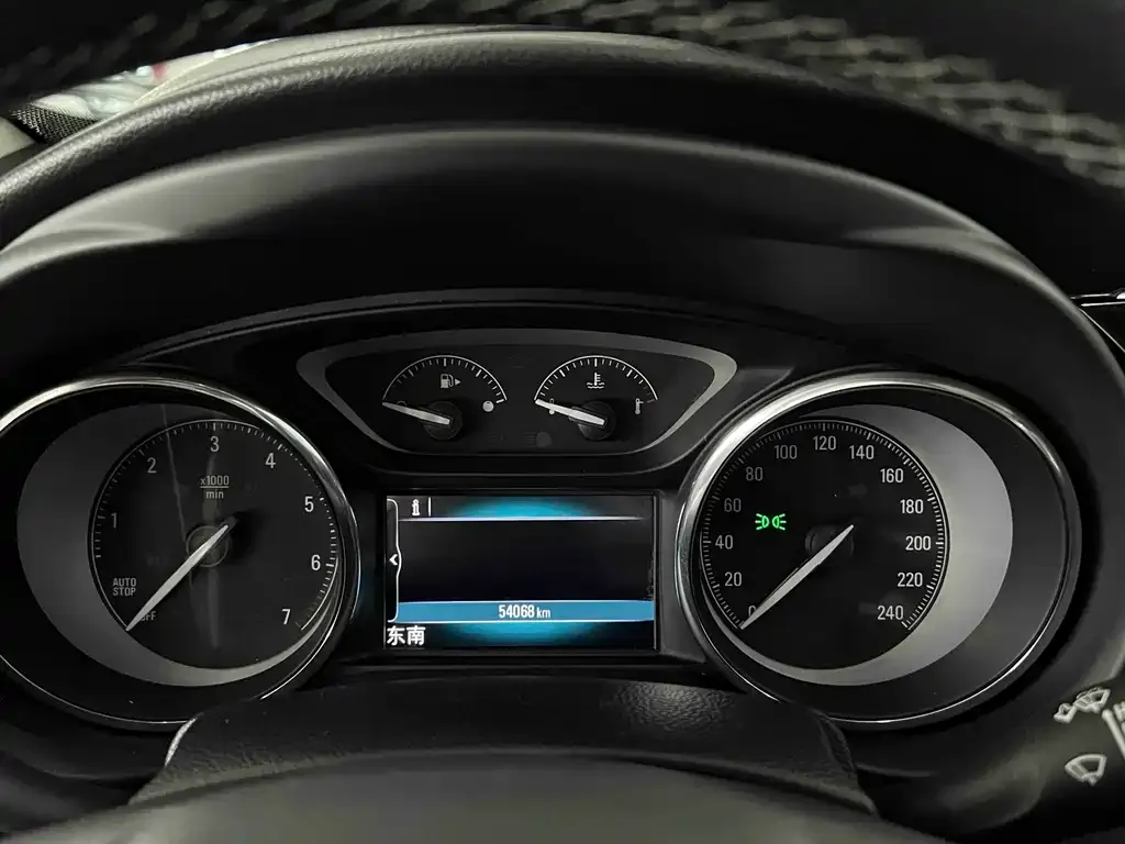 Buick Envision Plus — фото 6