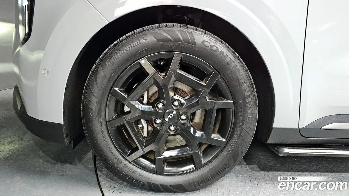 Kia Carnival — фото 10