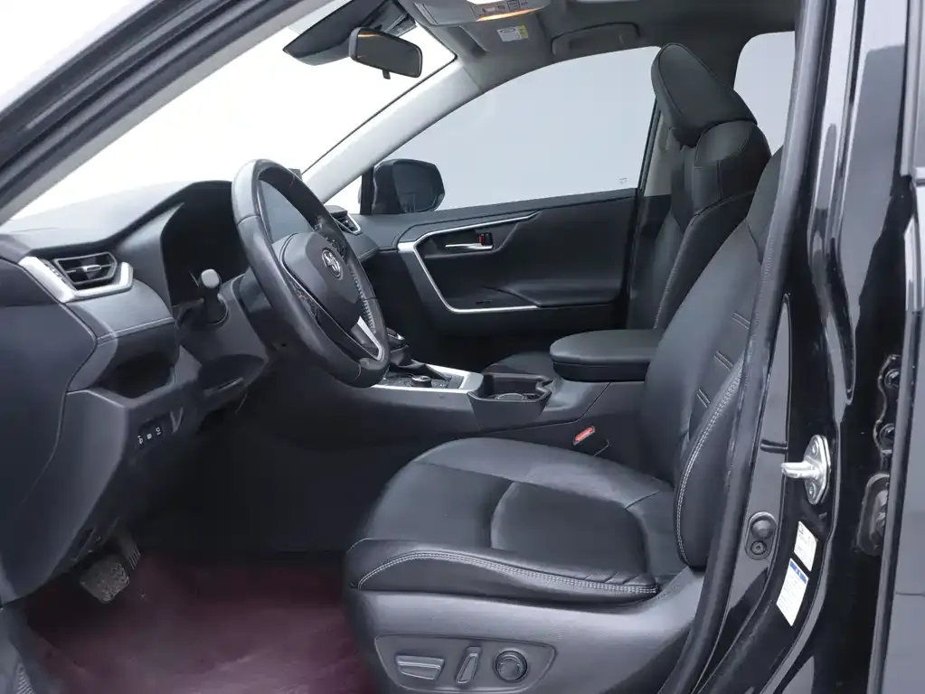 Toyota RAV4 2022 из CN, фото 9