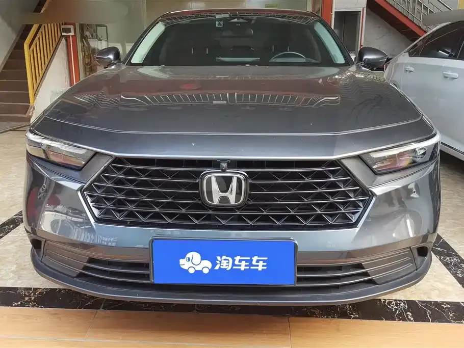 Honda Accord — фото 10