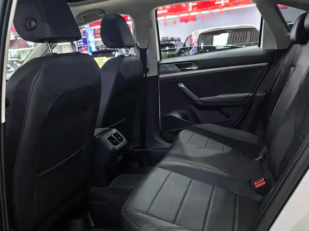 Volkswagen Lavida 2022 из CN, фото 2