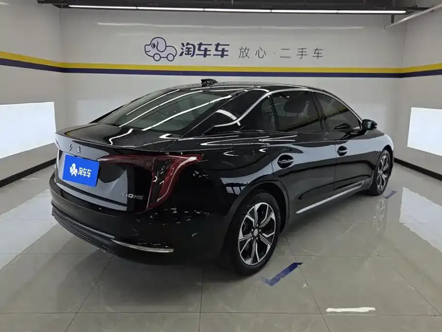 Hongqi E-QM5 — фото 6