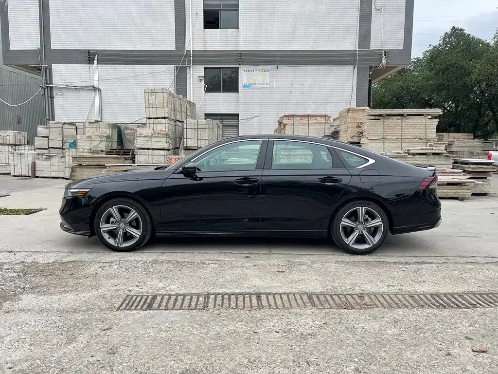 Honda Accord — фото 7
