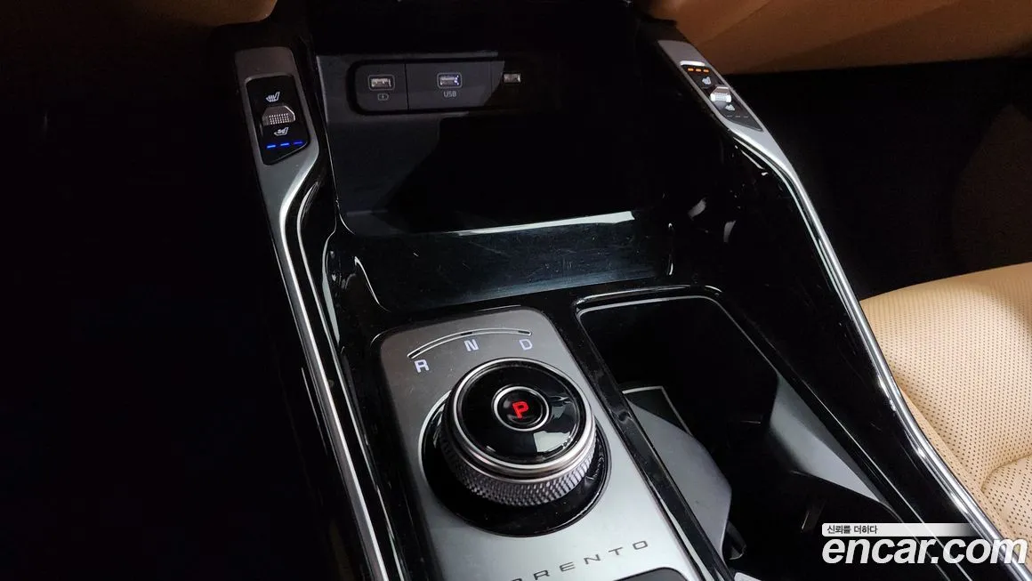 Kia Sorento — фото 7