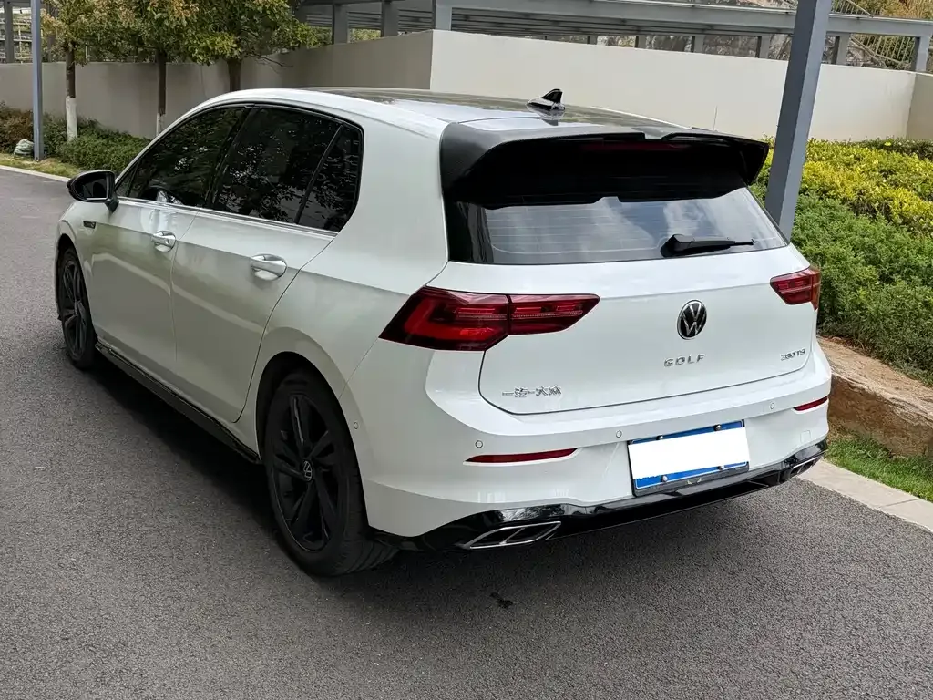 Volkswagen Golf 2022 из CN, фото 9