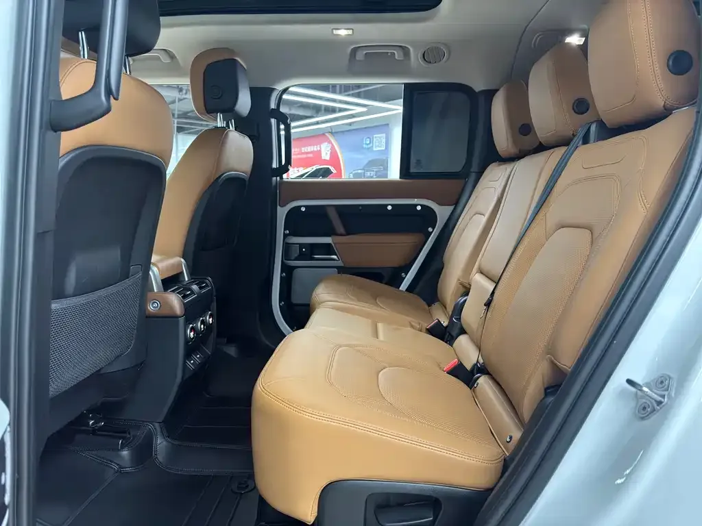 Land Rover Defender 2023 из CN, фото 4