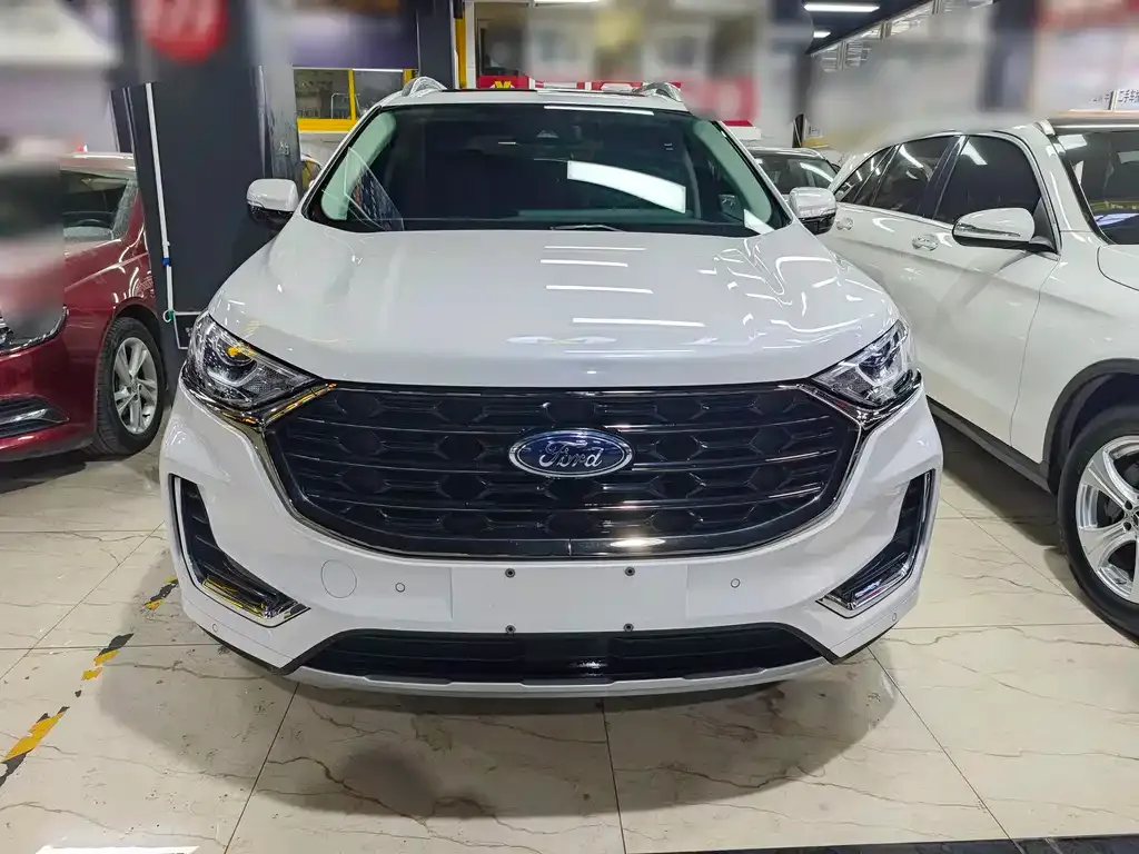 Ford Edge — фото 6