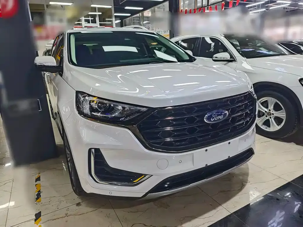 Ford Edge — фото 10