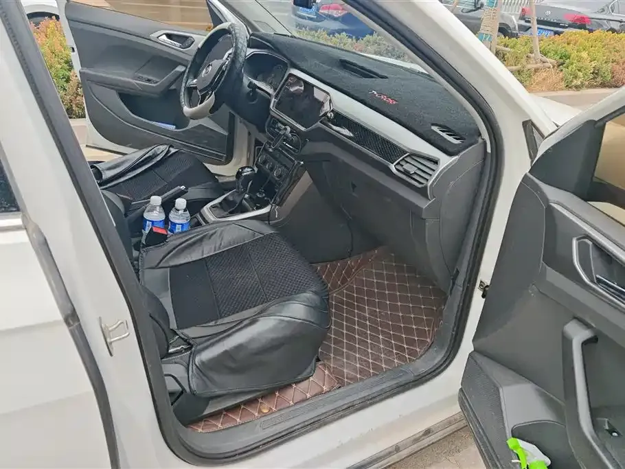 Volkswagen T-Cross 2021 из CN, фото 2