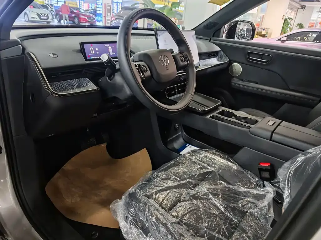 Toyota Platinum 3X 2025 из CN, фото 9