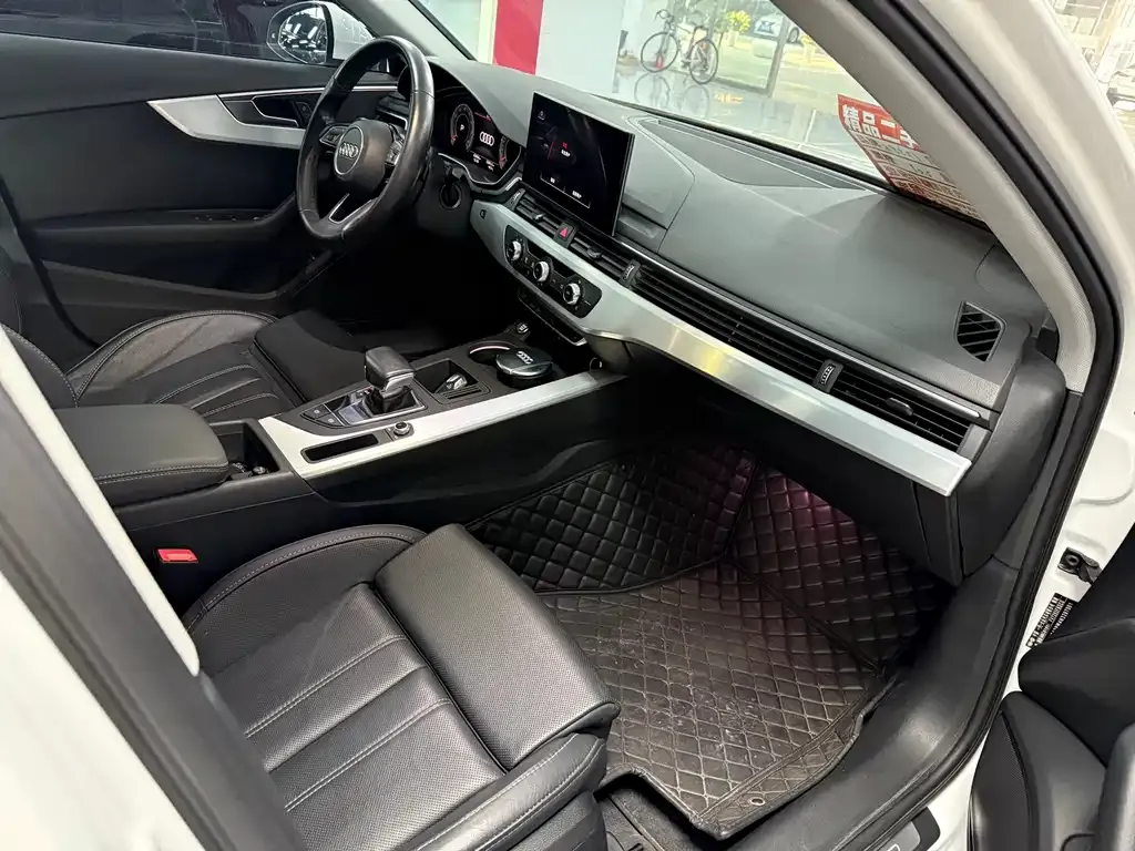 Audi A4L 2022 из CN, фото 9