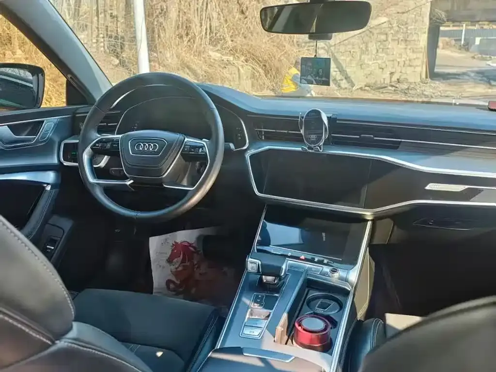 Audi A7L 2024 из CN, фото 6