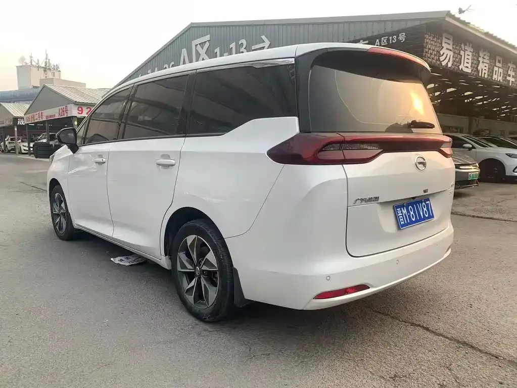 GAC Motor Trumpchi M6 — фото 4