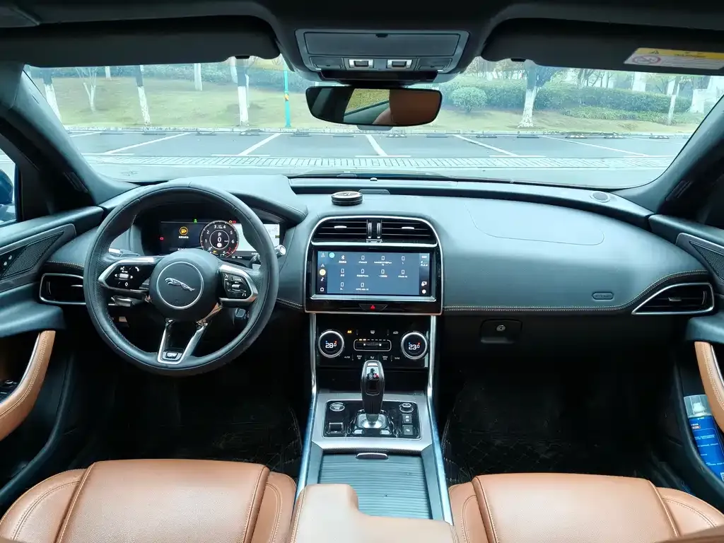 Jaguar XEL 2023 из CN, фото 4