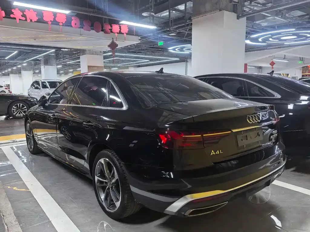 Audi A4L 2021 из CN, фото 10
