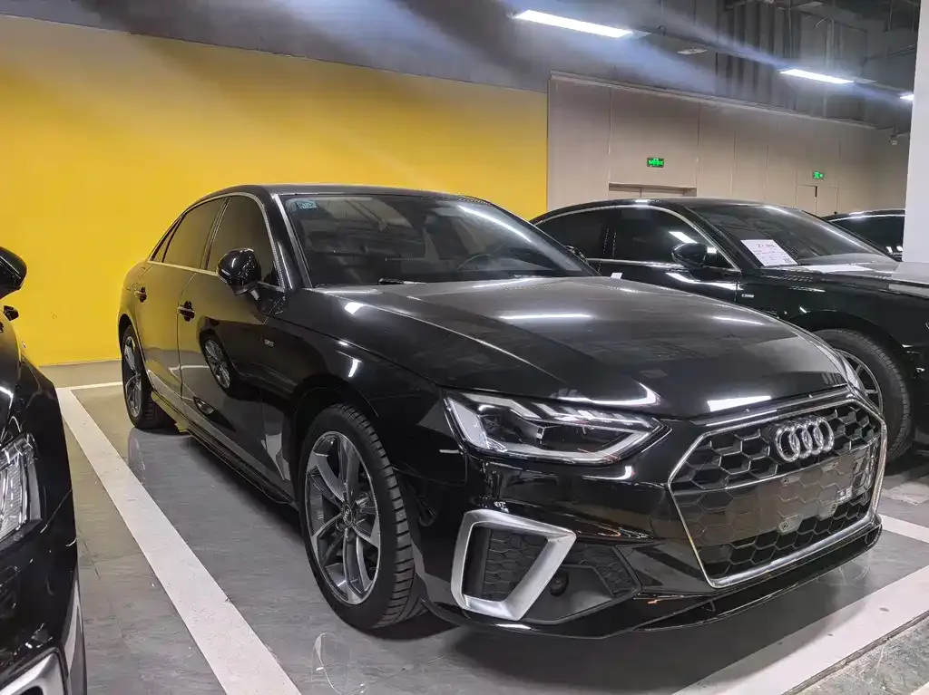 Audi A4L 2021 из CN, фото 3