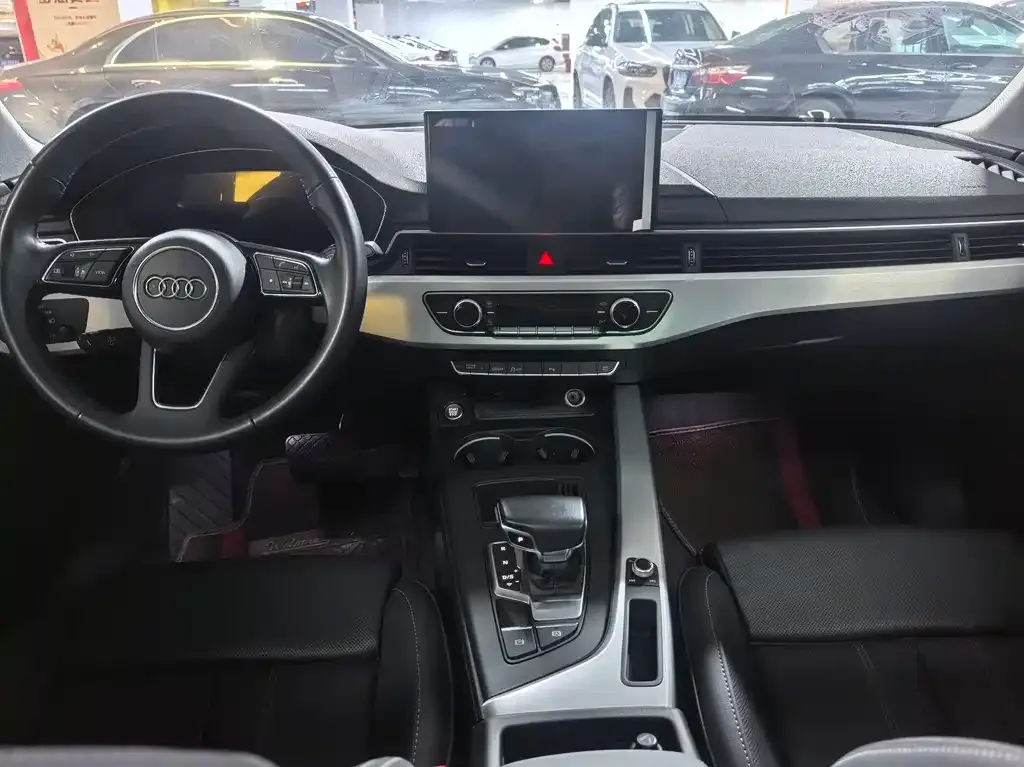 Audi A4L 2021 из CN, фото 7
