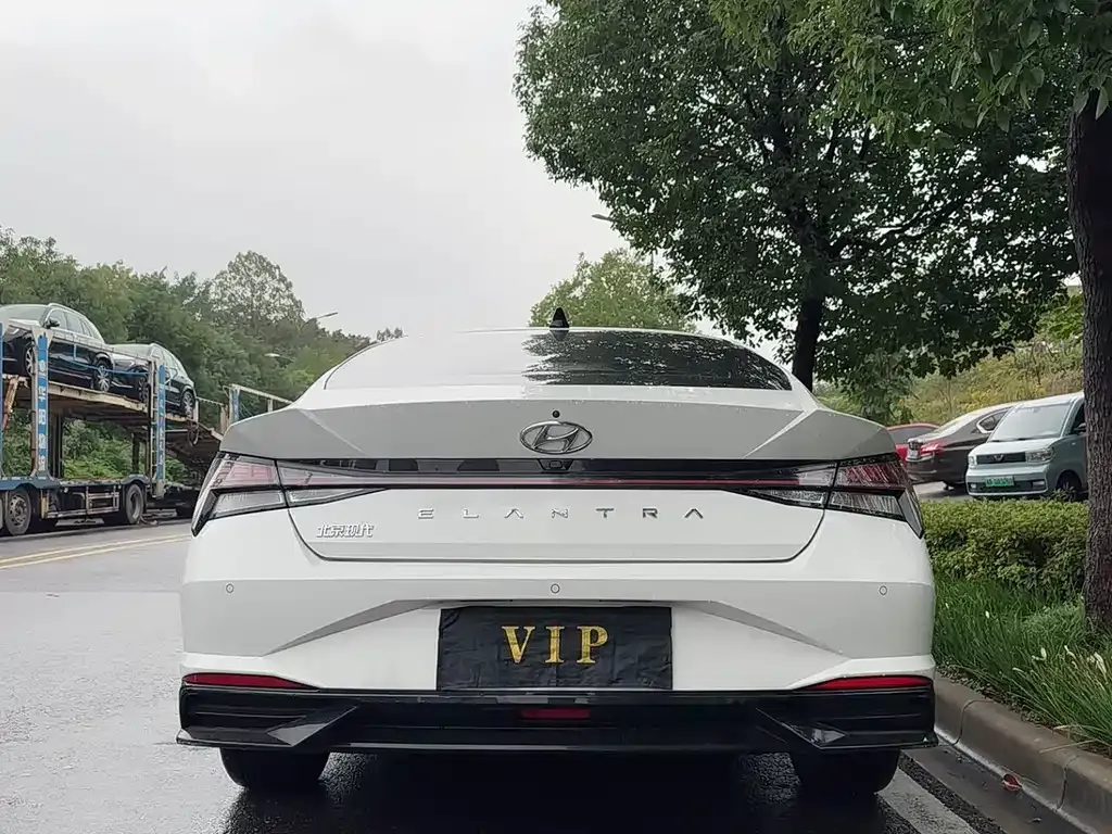 Hyundai Elantra 2023 из CN, фото 8