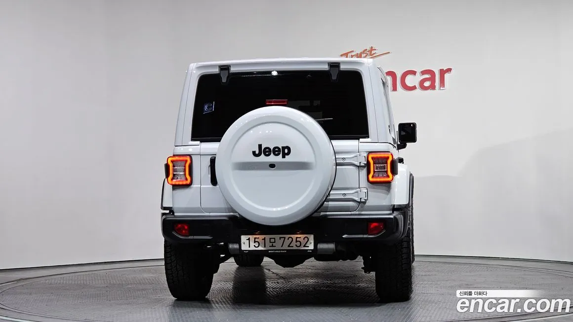 Jeep Wrangler — фото 2