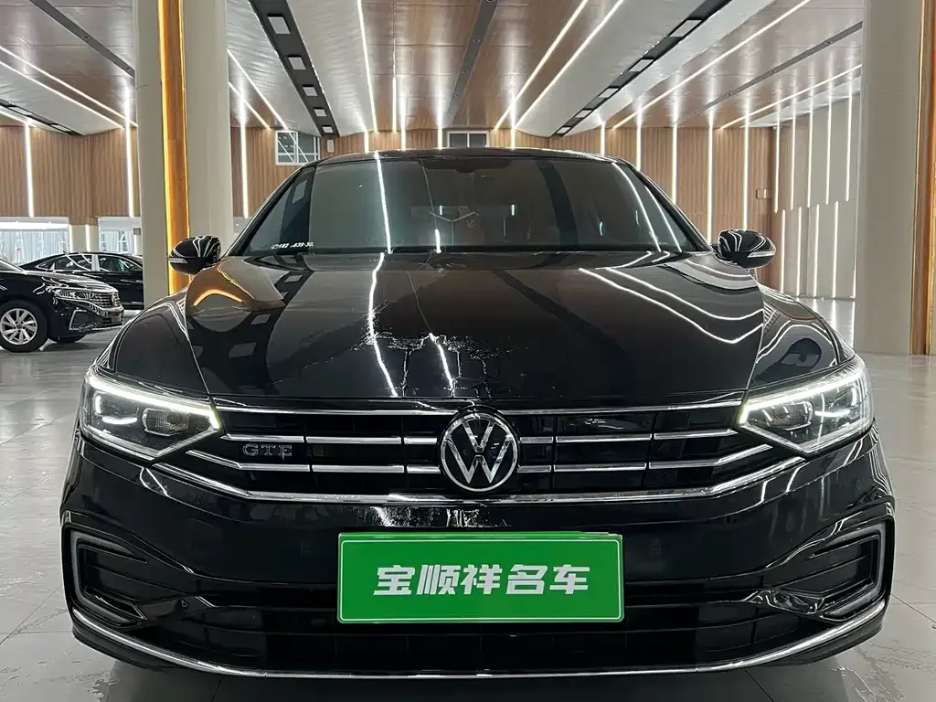 Volkswagen Magotan GTE PHEV 2022 из CN, фото 2
