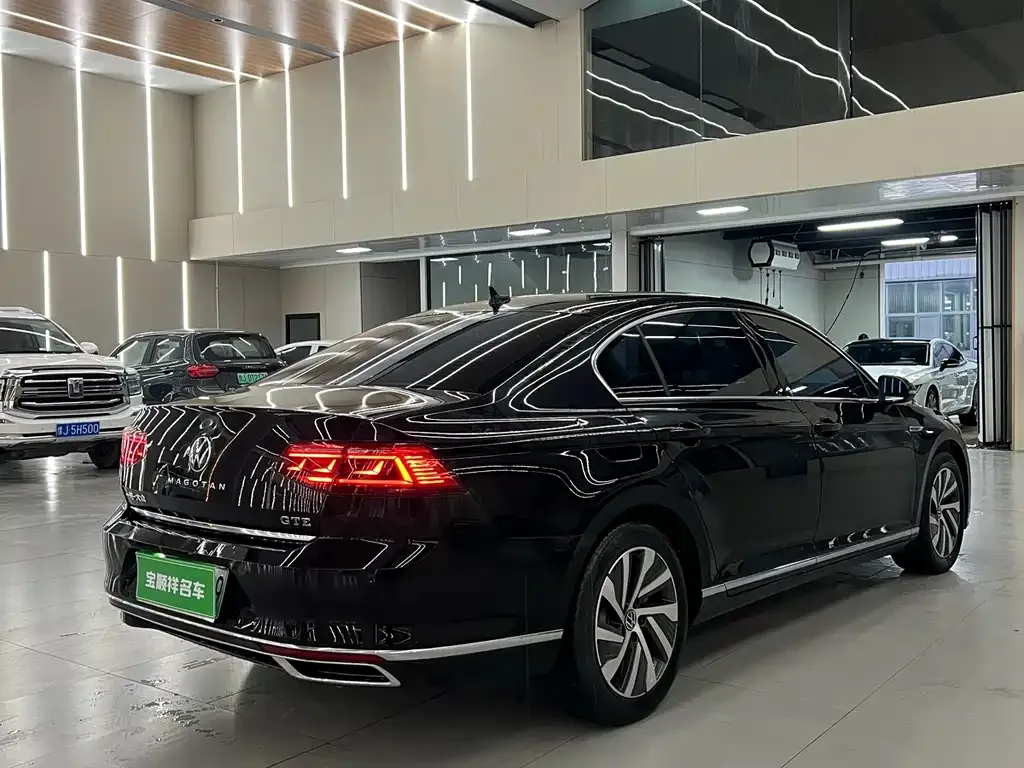 Volkswagen Magotan GTE PHEV 2022 из CN, фото 4