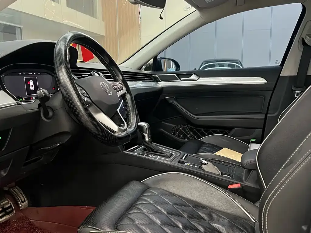 Volkswagen Magotan GTE PHEV 2022 из CN, фото 3