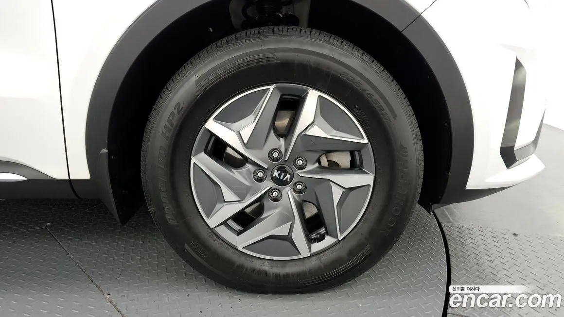 Kia Sorento — фото 5