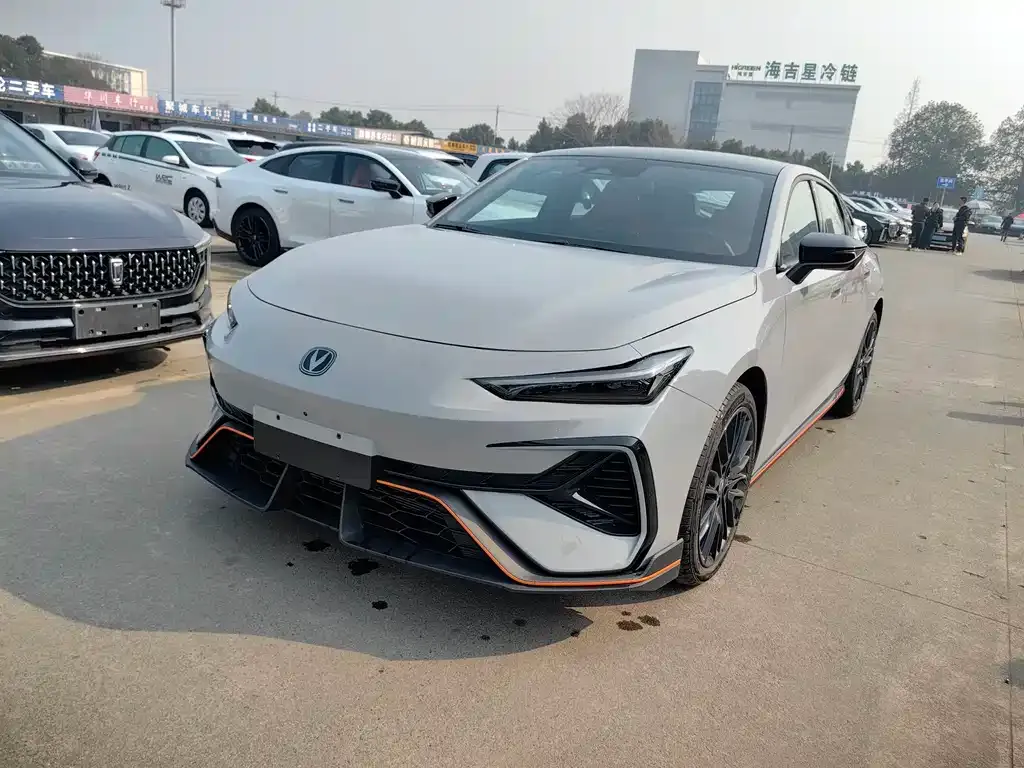 Changan UNI-V 2026 из CN, фото 1