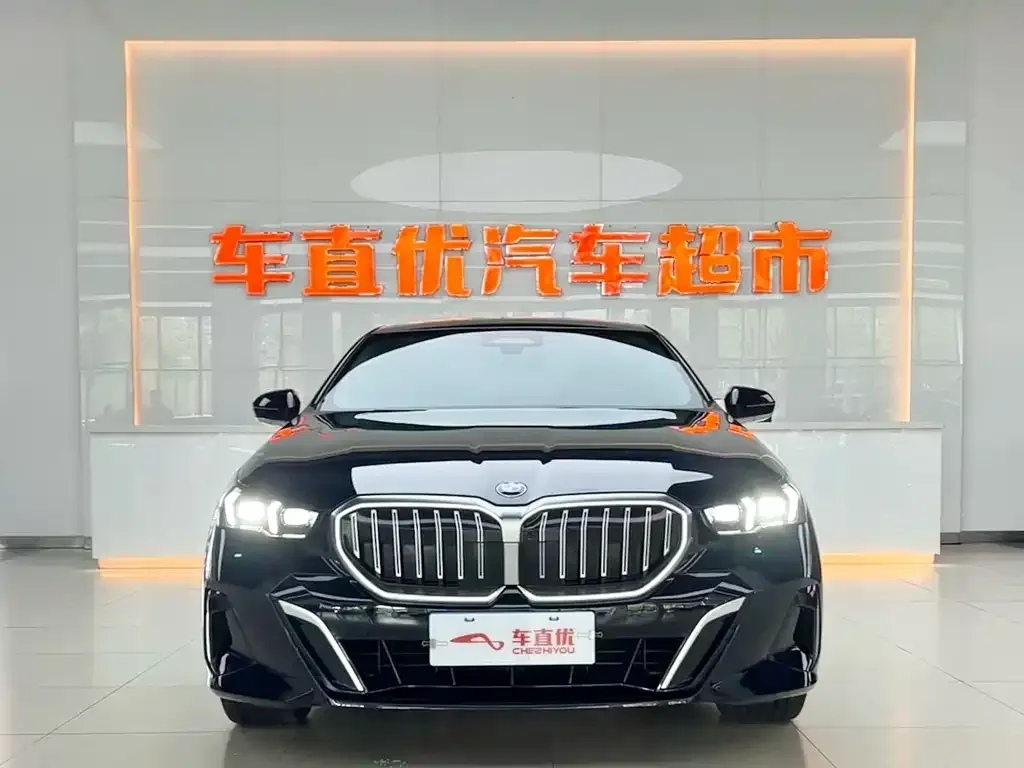 BMW 5 Series — фото 2