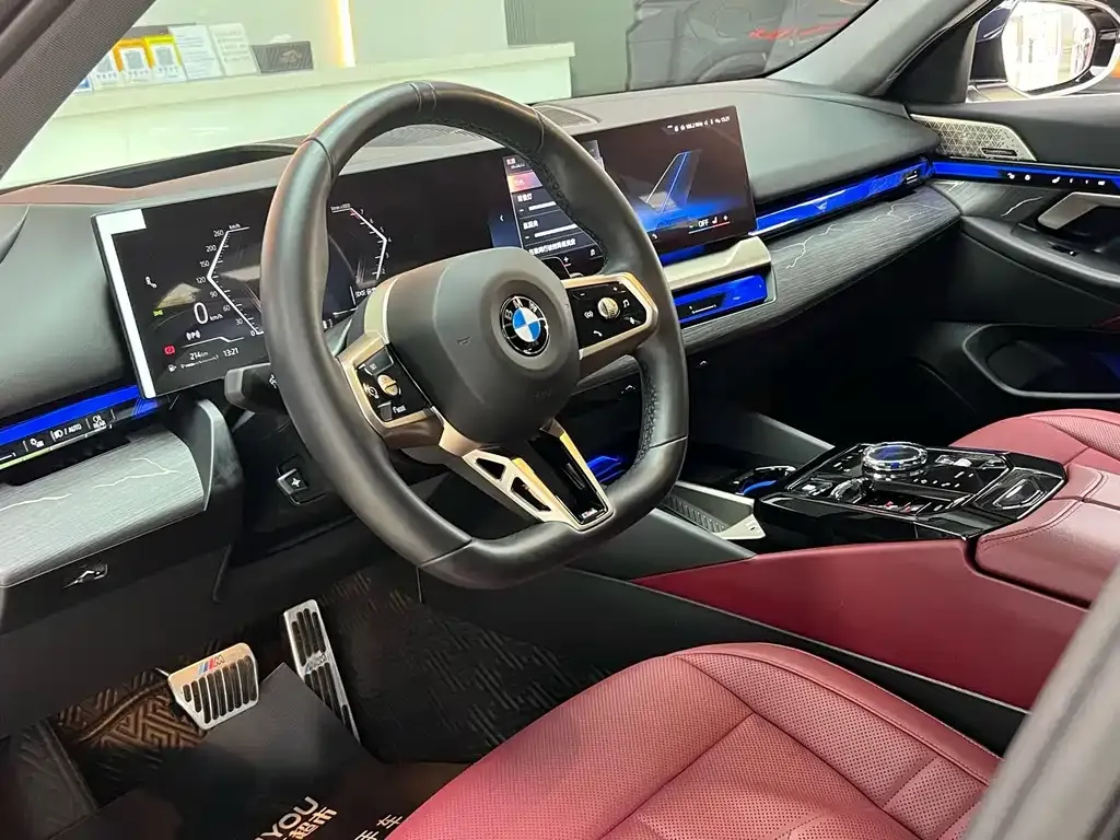 BMW 5 Series — фото 10