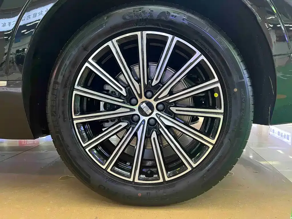 Geely 银河M9 2025 из CN, фото 8