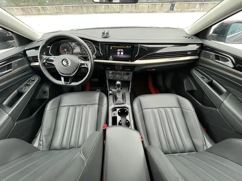 Volkswagen Passat — фото 7
