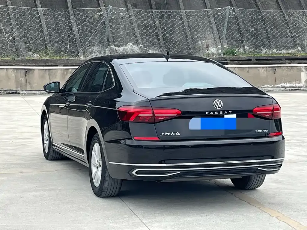 Volkswagen Passat — фото 9